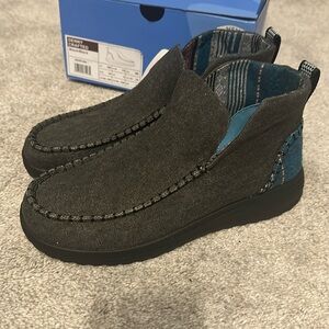 Hey Dude Denny boots NWT